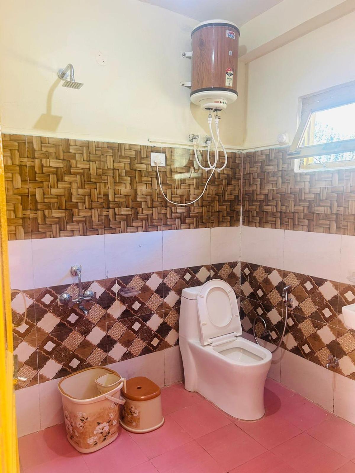 Hotel Tafreegram Kalgha Zewnętrze zdjęcie
